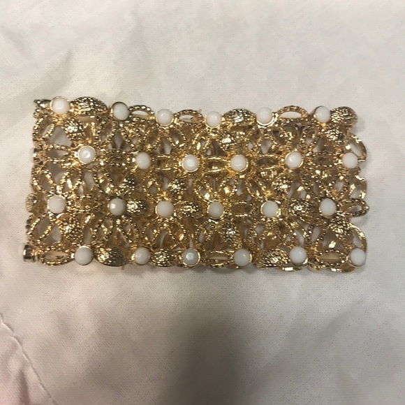 Cuff bracelet - Picture 3 of 3